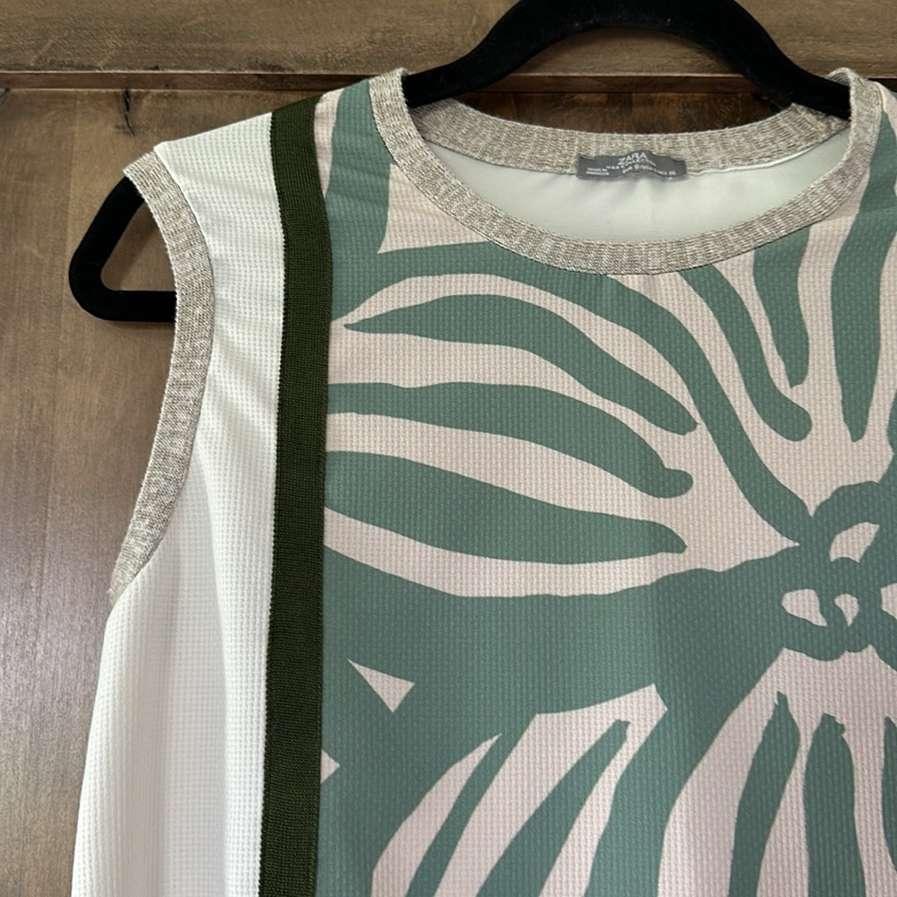 Zara Sleeveless Tropical Tank top - Picture 4 of 9